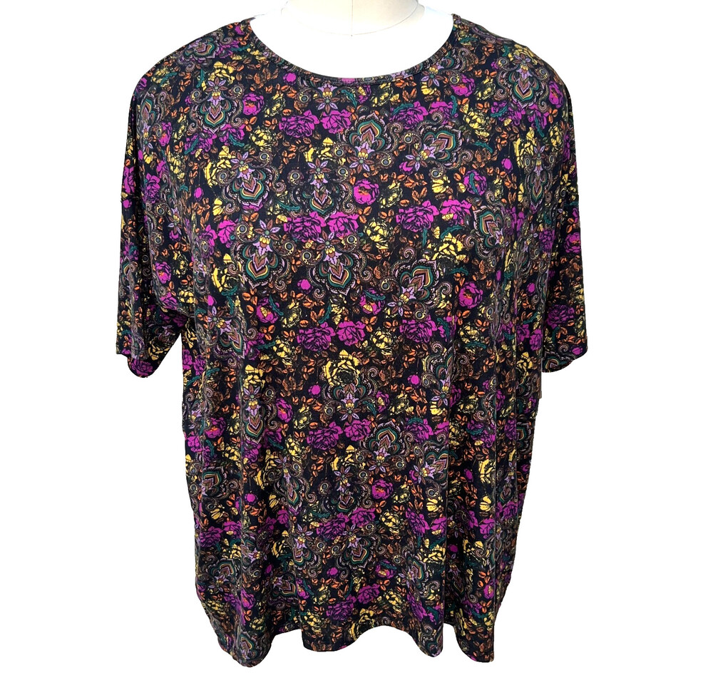 LuLaRoe NWT Tee Shirt Irma Womens 3XL Black Purple Brocade Short Sleeve Crew